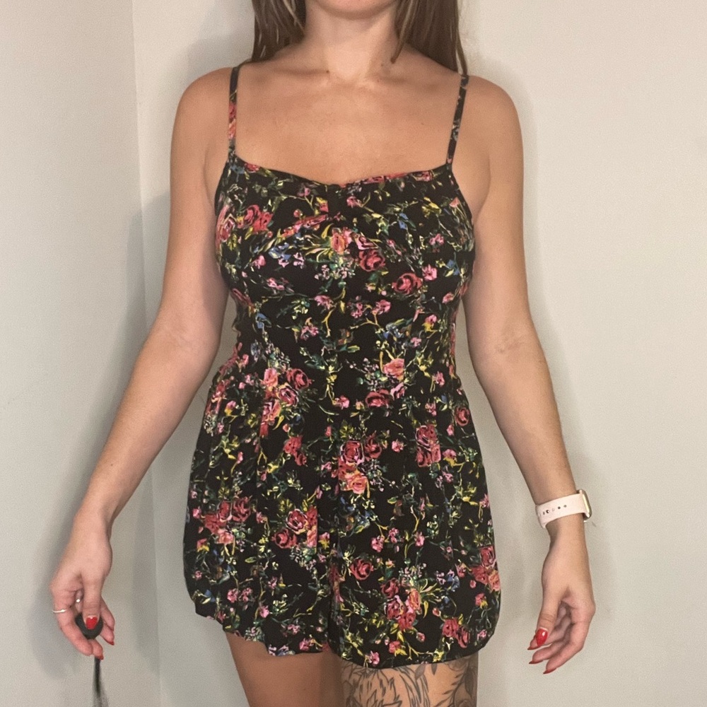 Black flora romper